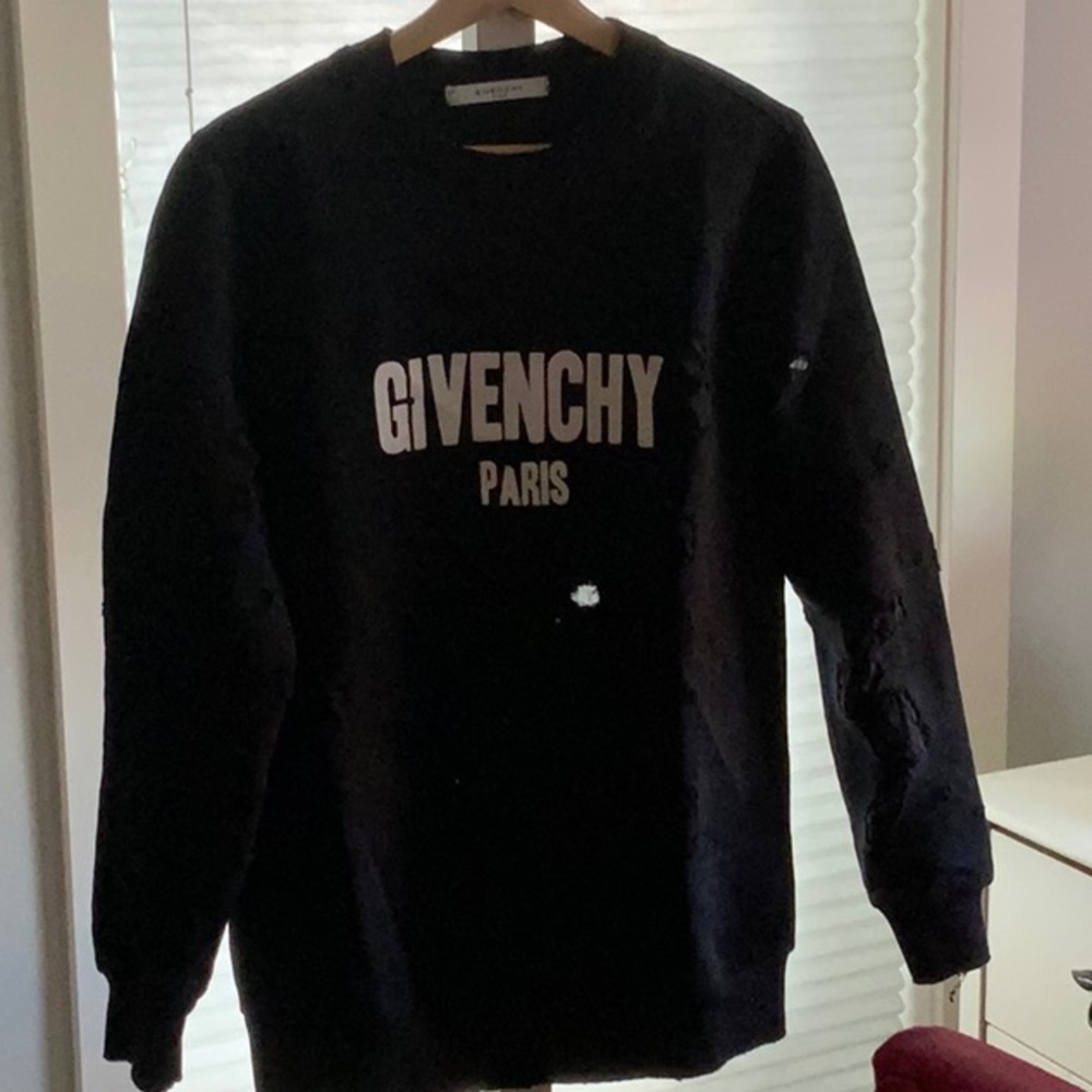 Givency  paris distroyed sweatshirt